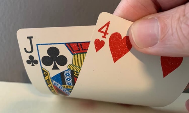 What Are Junk Hands in Poker OKBET